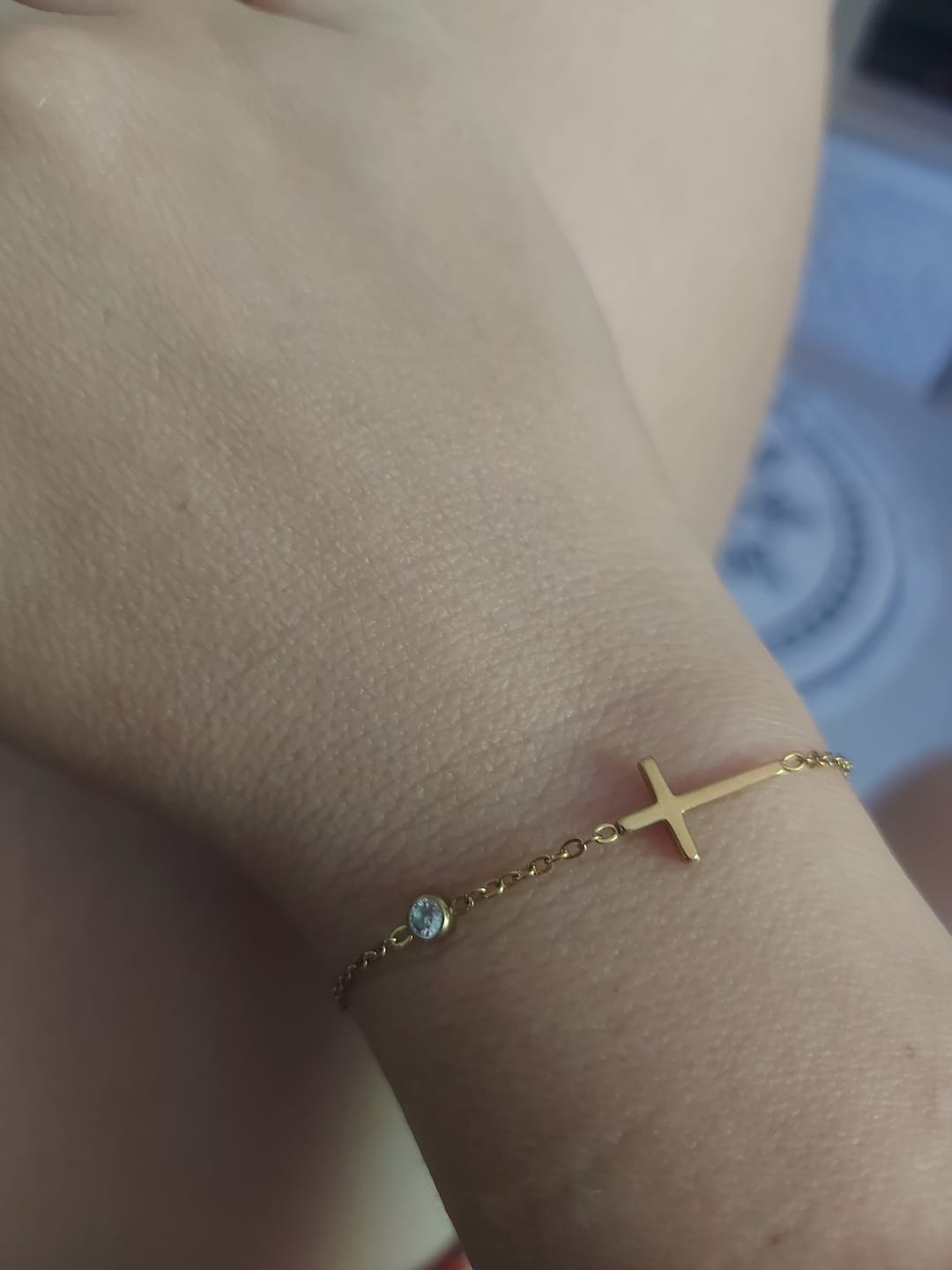 Customer photo review of Bracelet Croix pour Femme Simpliste