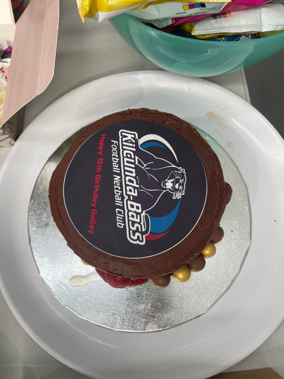 Customer photo review of 12 cm Round Custom Edible Icing Image