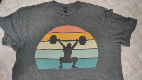 Customer photo review of SUNSET LIFTER KVINNA T-SHIRT