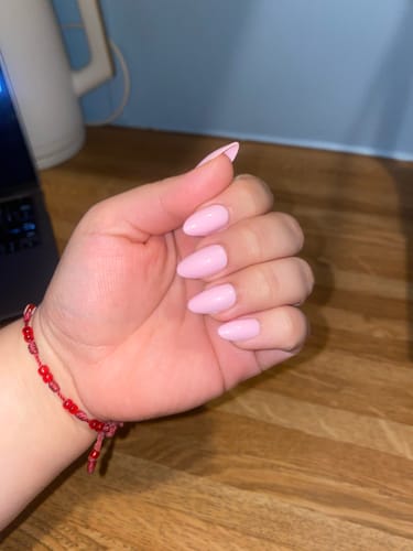 Customer photo review of Bounce Kiss Almond Nails - Soft Gel Press On