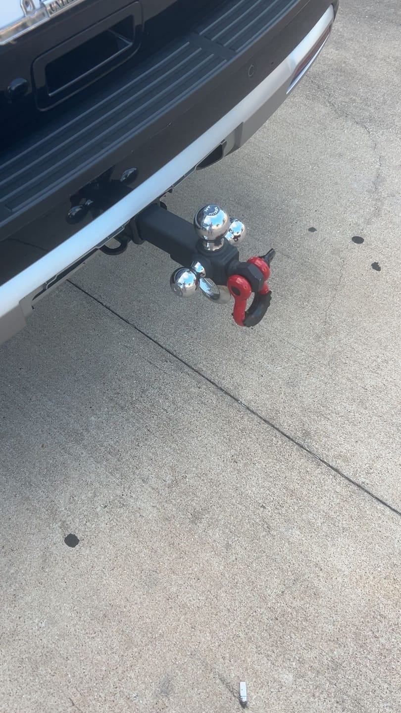 Customer photo review of TYT Tri-Ball Mount with  Shackle and Tow Hook