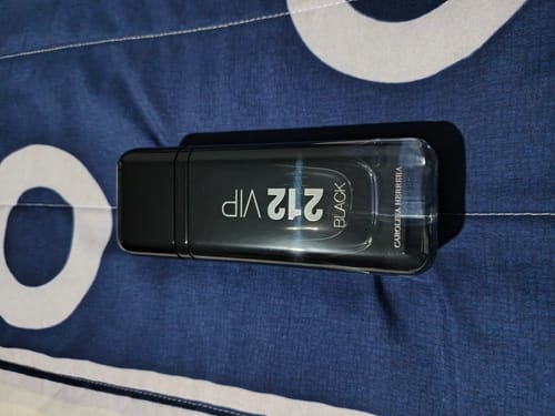 Customer photo review of Carolina Herrera 212 VIP Black