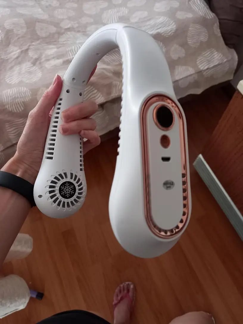 Customer photo review of Portable Neck Fan
