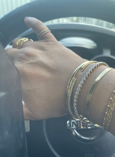 Customer photo review of Classic Claw Bangle