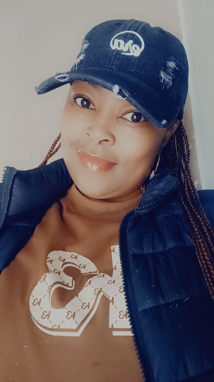 Customer photo review of Era Distressed Black Denim Cap