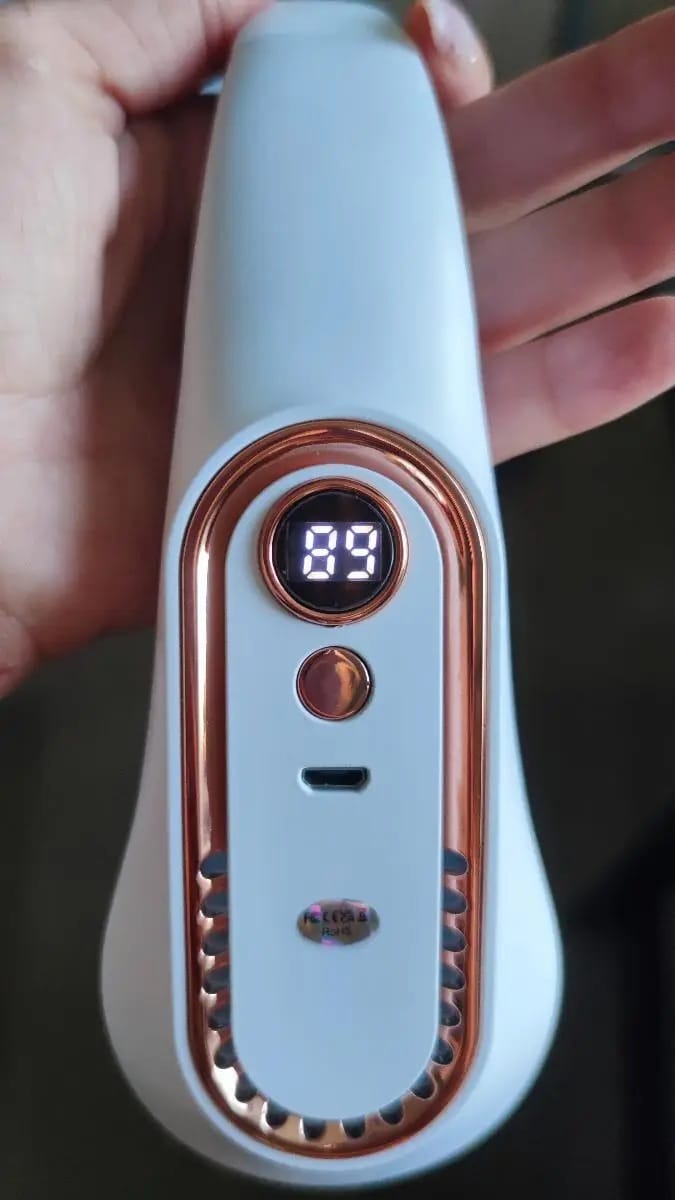 Customer photo review of Portable Neck Fan