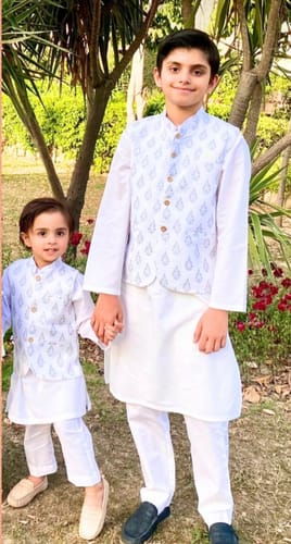 Customer photo review of Sheesh Mahal Waistcoat