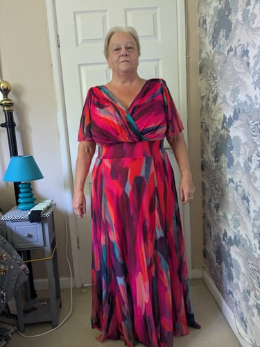 undefined review of Isabelle Winter Pink Print Float Sleeve Maxi Dress image 1 out of 1