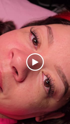 Customer video review of Ellipse Cashmere Flat Lashes 0.15/0.20mm
