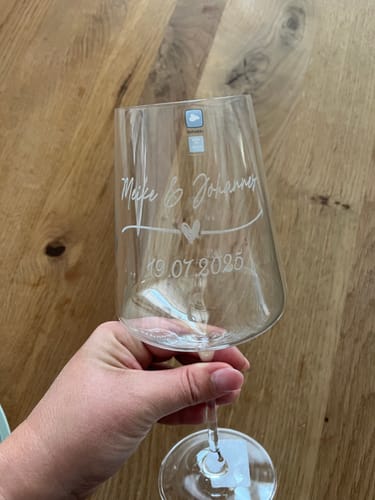 Kundenbewertung mit Foto zu Leonardo Gläser mit Gravur im "Wedding Love" Design als Set
