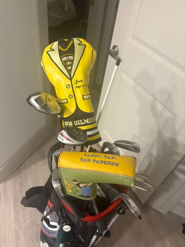 Customer photo review of Gilmore Gold Jacket Headcover