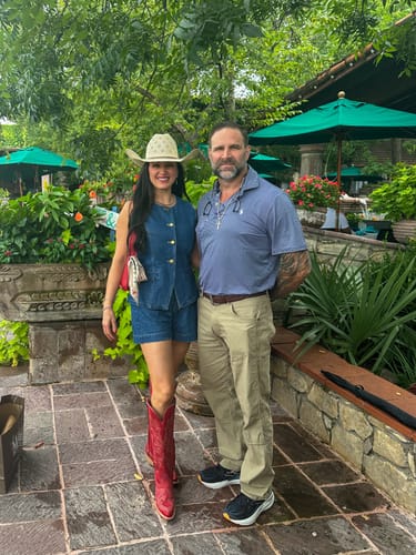 Customer photo review of Twilly - Howdy America