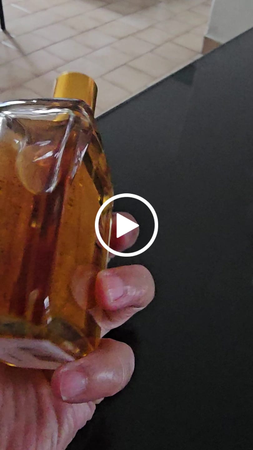 Customer video review of Bold Allure - Inspirado en SCANDAL de JEAN PAUL GAULTIER 100ml-