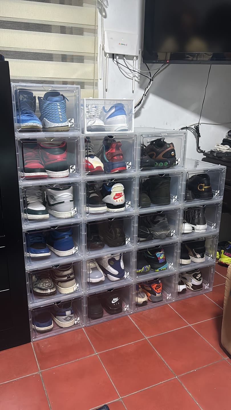 Customer photo review of Rookie Box - Cajas Transparentes Para Sneakers Cierre Magnético Apertura Frontal