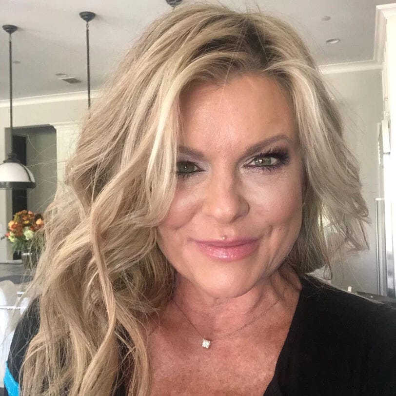 Customer photo review of Moresoo Clip In Mono Topper Hairpieces Real Human Hair 5"*5" Base (#P18/613)