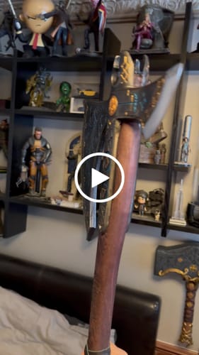 Customer video review of Leviathan Kratos axe with carved handle 35.8"