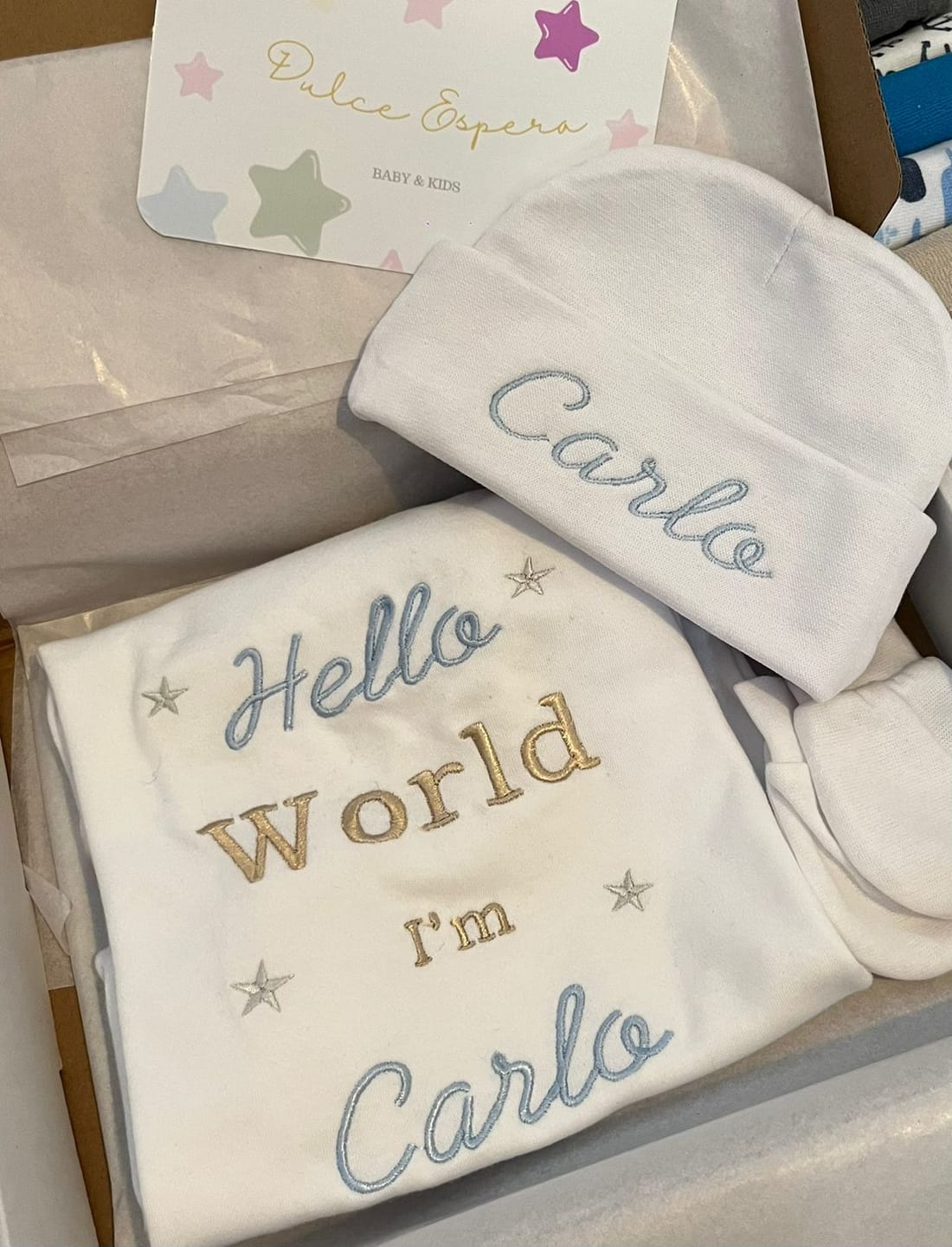 Customer photo review of Mamelucos personalizados Hello World
