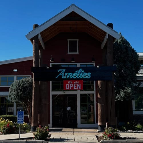 Customer photo review of Amelies (no filigree) - Premium Neon Artwork