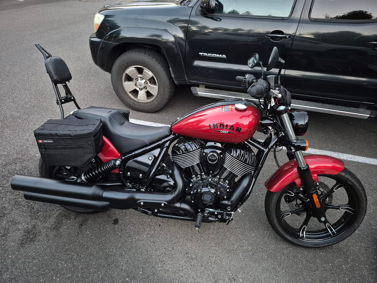 Customer photo review of Viking Iron Born Plain Leather Short Motorcycle Backrest Pad for Indian Foldable Sissy Bar