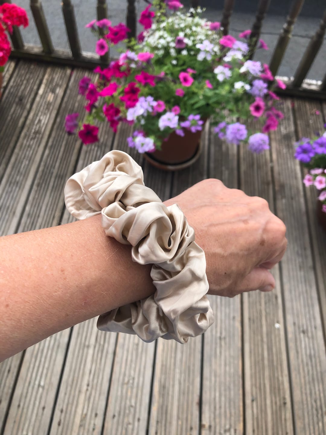 Customer photo review of Silk Large Scrunchie