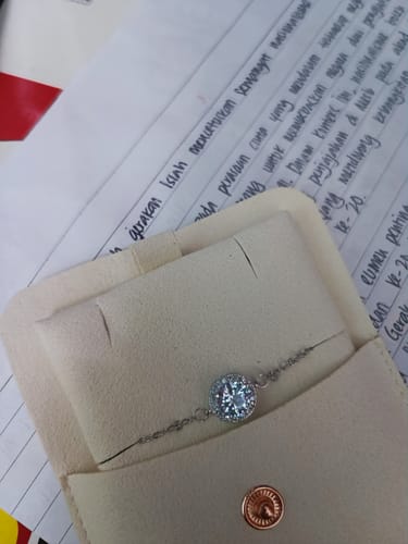 Customer photo review of Elara Luminé Bracelet