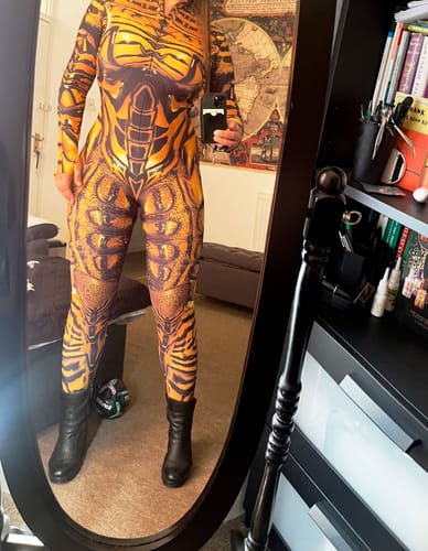 Customer photo review of D'Vorah  Costume