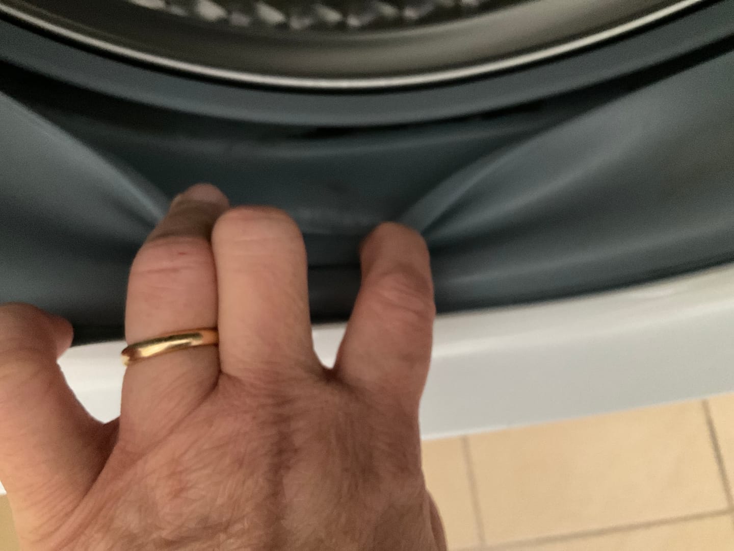Customer photo review of GLASSGUARD® Miracle Mould Removal Gel
