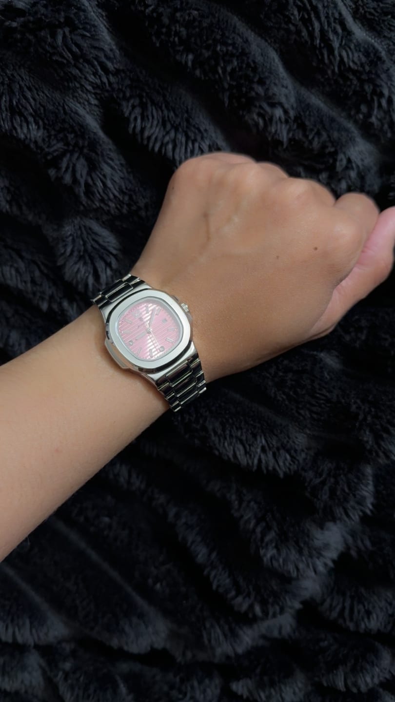 Customer photo review of Lucky Fours® Lyra