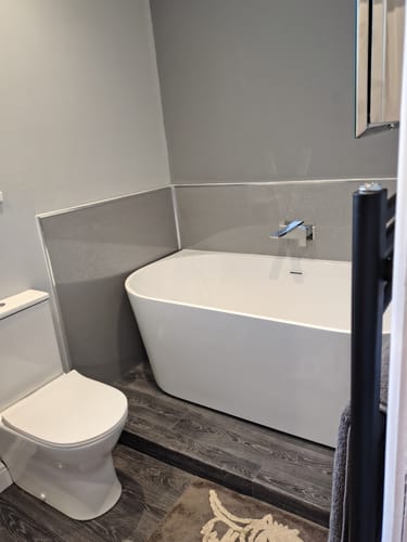 Customer photo review of Ashley 1600 D Shape Freestanding Bath