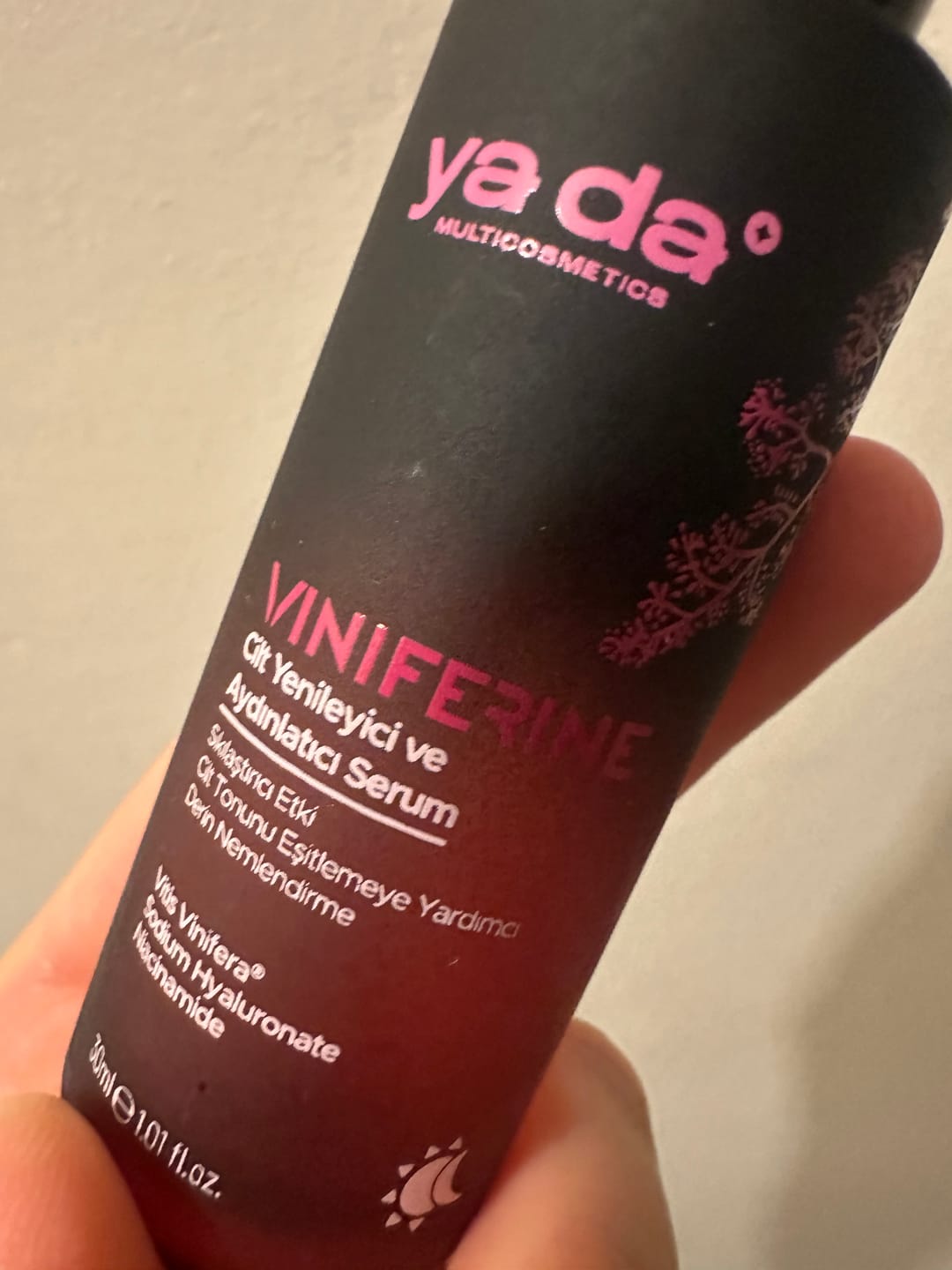 Customer photo review of Viniferine Cilt Yenileyici ve Aydınlatıcı Serum