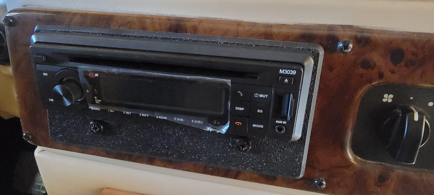 Customer photo review of Linear Series M3039 | Single DIN AM/FM & BT/DVD In-Dash Multi-Zone Receiver