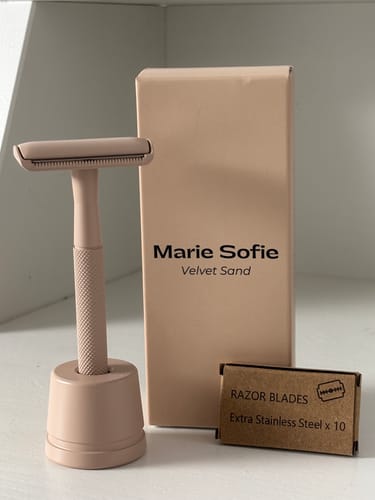 Customer photo review of The Sofie Shave