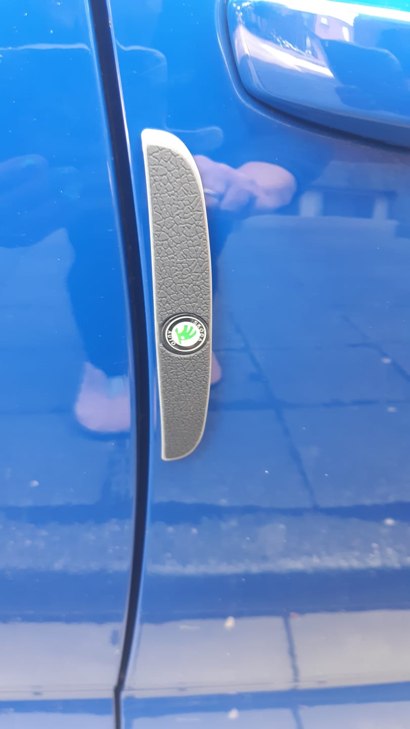 Customer photo review of Stoß- und kratzfeste Türschutzleisten (4 Stück)