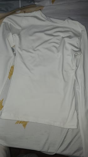 Customer photo review of Round Neck Seamless Sculpt