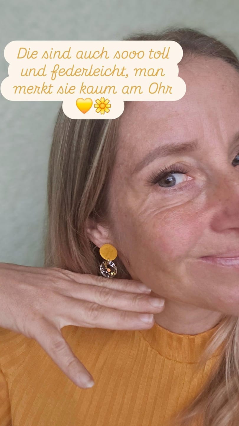 Customer photo review of Statement-Ohrringe mit Glitzer – Sonnengelb| Sommeredition