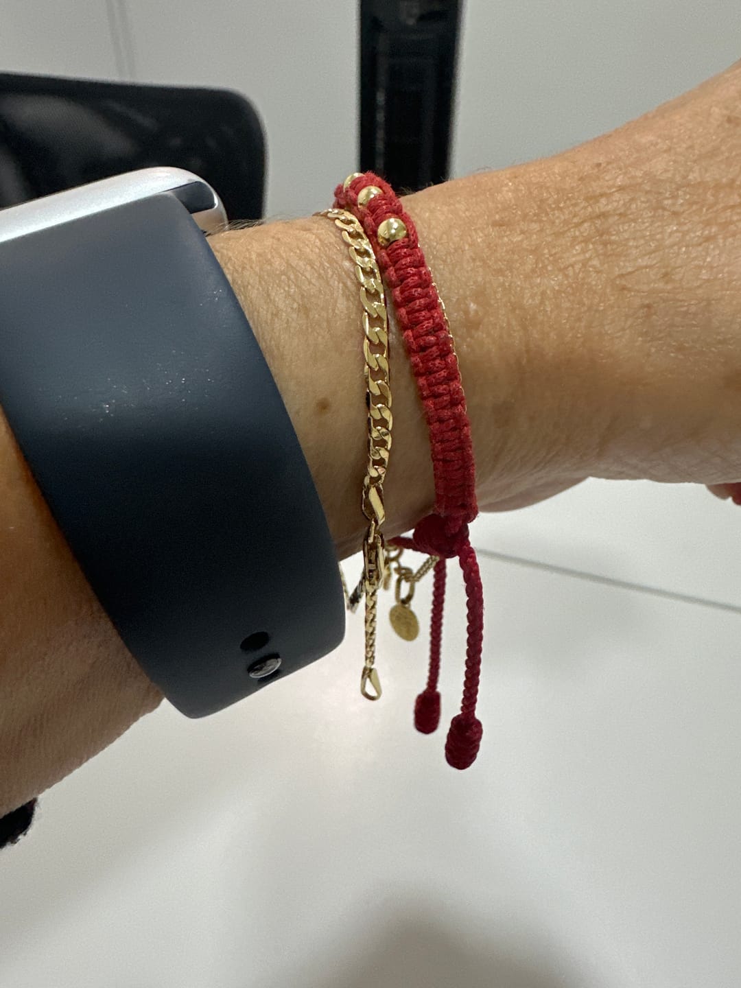 Customer photo review of Pulsera Eslabón plano en Oro laminado 18k