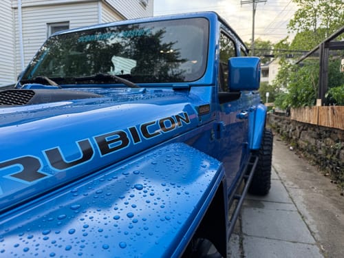 Customer photo review of Factory Color Painted Mirror Covers JL/JT 2018-2025