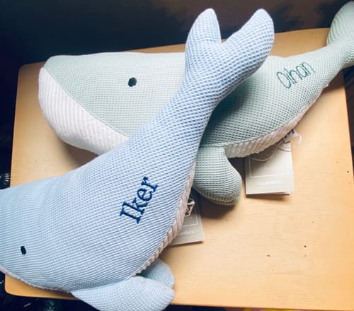 Customer photo review of Pack peluche ballena Susi invierno