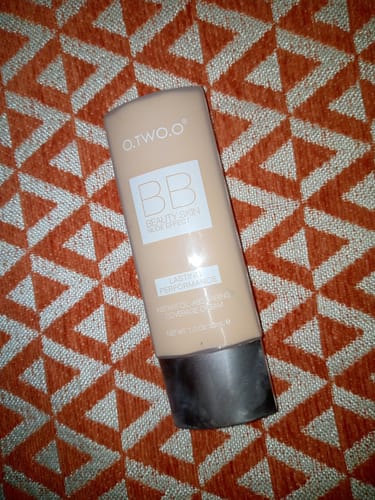 Customer photo review of O.TWO.O BEAUTY SKIN NUDE EFFECT BB CREAM