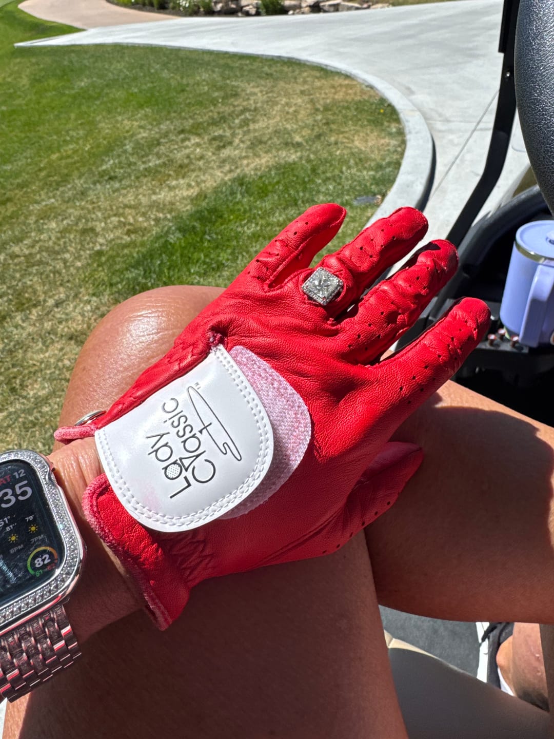 Customer photo review of Lady Classic Ring Glove