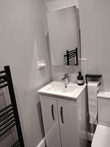 Customer photo review of Nuie Athena 500mm Floor Standing Vanity With Basin 3 - Gloss White