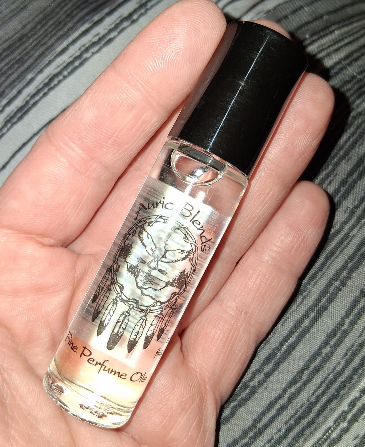 Customer photo review of Auric Blends Roll-On Perfume Oil