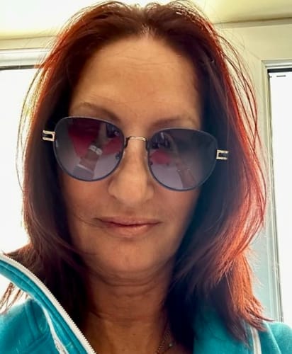 Customer photo review of Instant Dye Shampoo