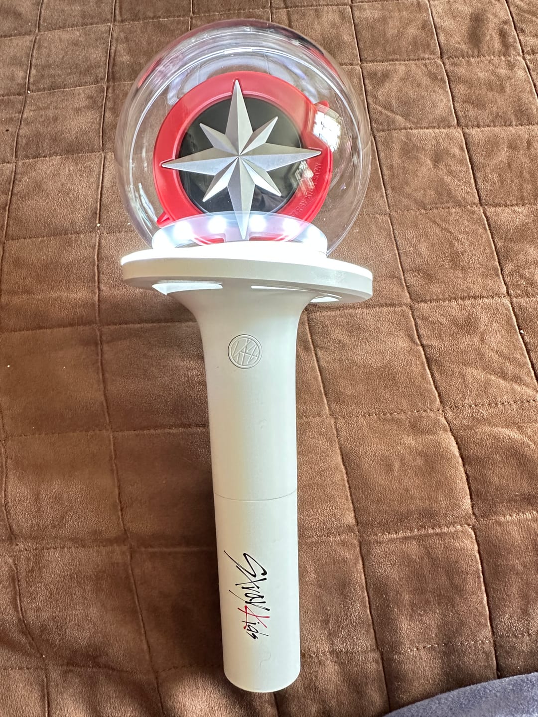 Customer photo review of Stray Kids - OFFICIAL LIGHTSTICK Ver.2