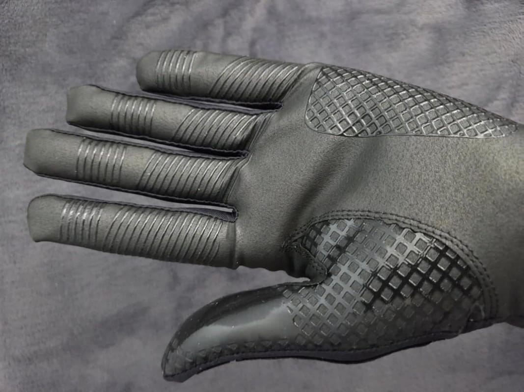 Customer photo review of Copper Advanced Tech 2.0 Men's Golf Gloves [Worn on Left Hand]
