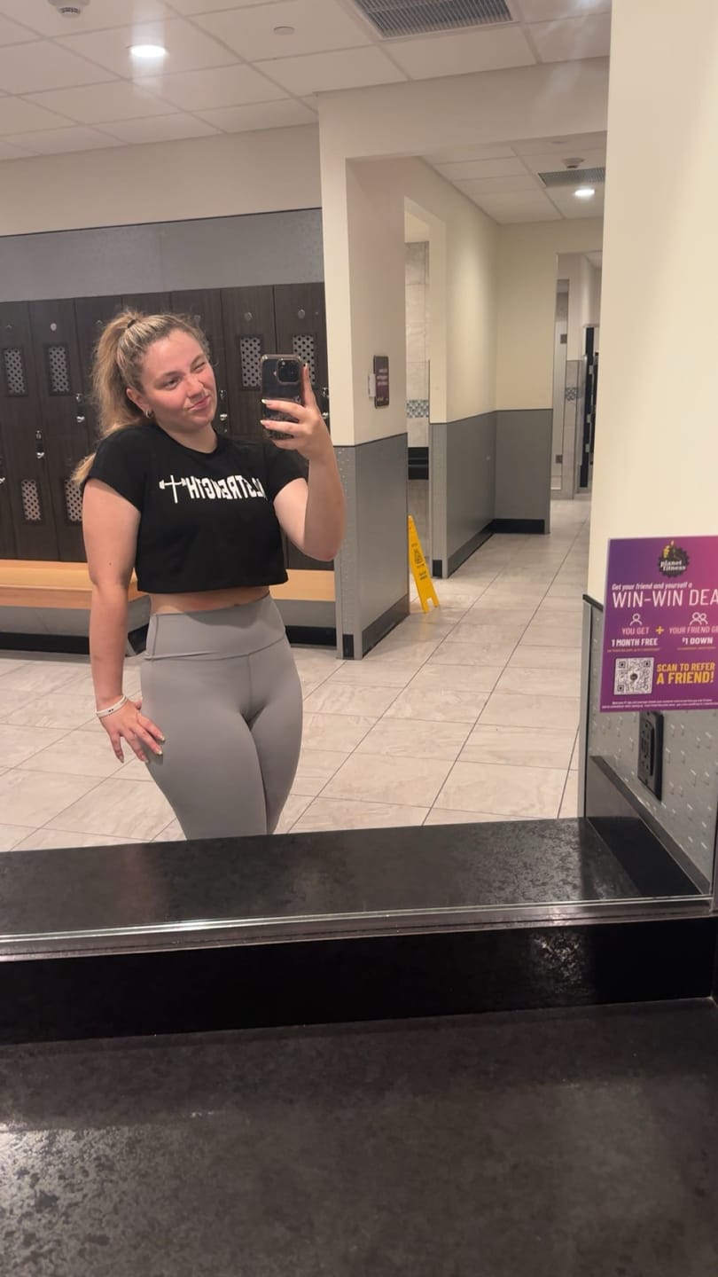Customer photo review of Essential Crop Tee