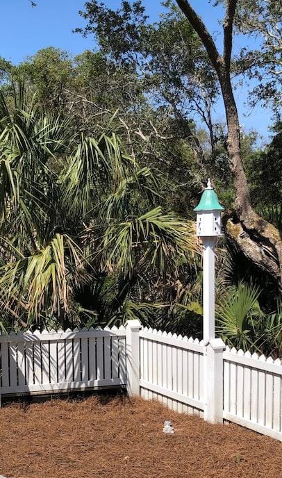 Customer photo review of Copper Roof Dovecote Birdhouse 36x14 - 8 Perches