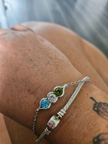 undefined review of Pea-Pod Gepersonaliseerde Geboortesteen Armband image 1 out of 1