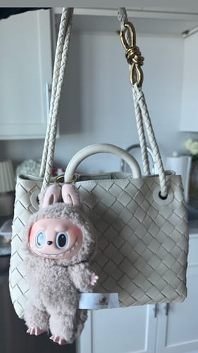 Customer photo review of BV Small Andiamo 25 In Cream Lambskin Ghw 249677
