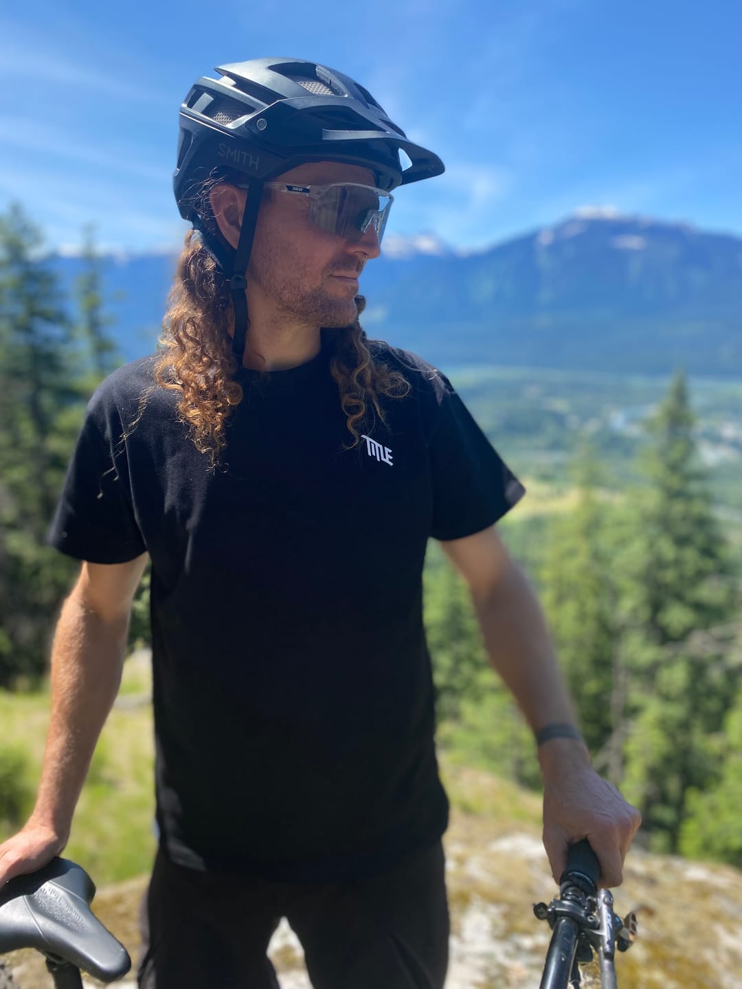 Customer photo review of The Jenna Sunglasses - Photochromic Lens